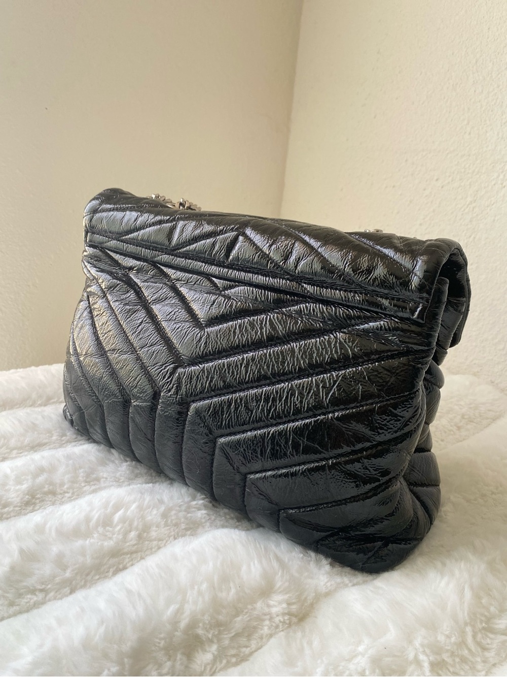 ❤️ SAINT LAURENT Medium Loulou Chain Bag - Picture 3 of 17